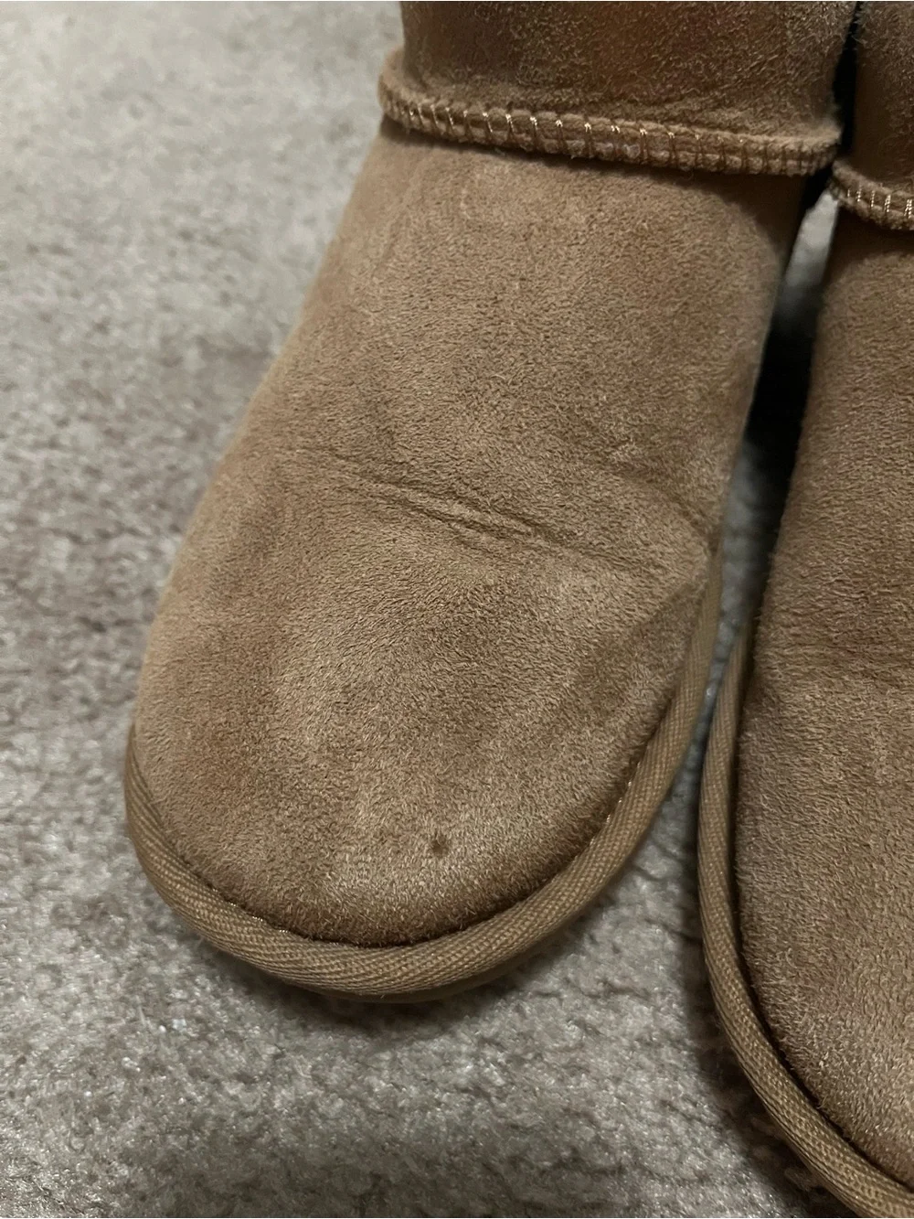 UGG Ultra Mini